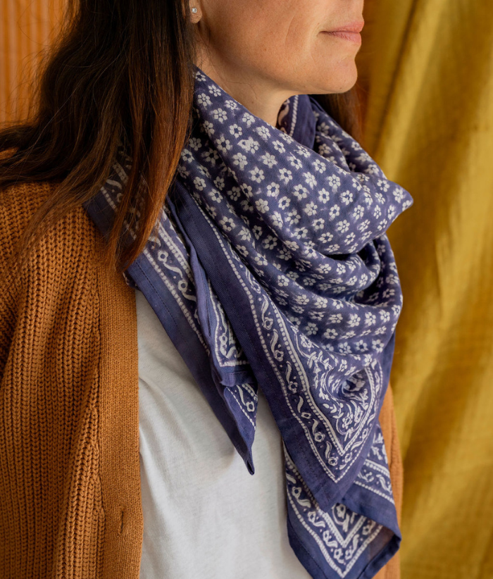 Grand foulard fleuri - Alma Brume