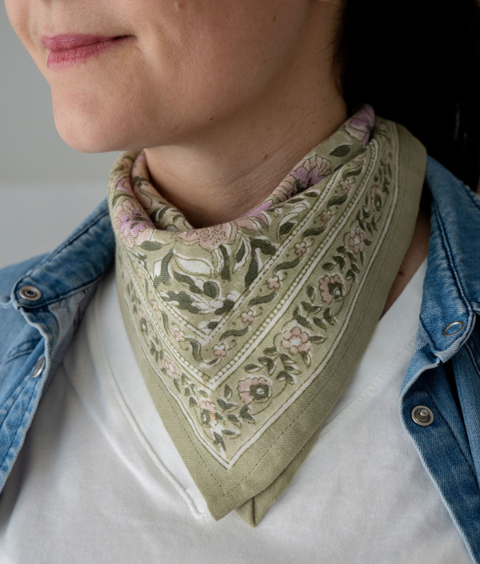 Petit foulard - Salvador Sauge