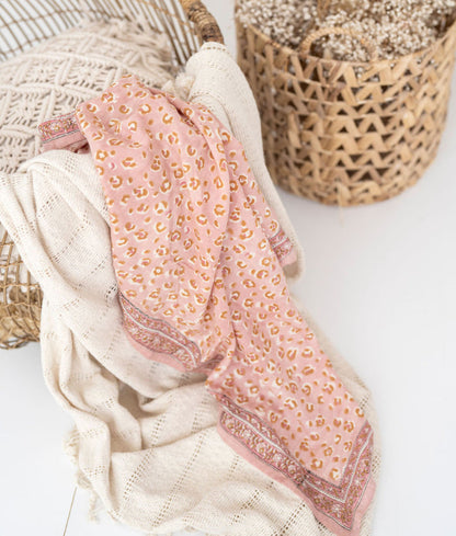 Grand foulard léopard - Bengal Blush