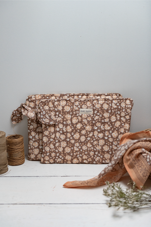 Pochette d'ordinateur - Puja Noisette