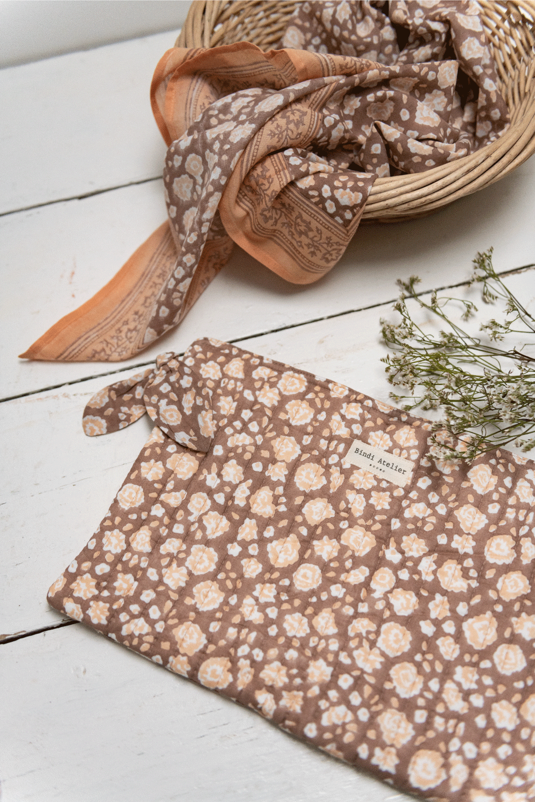 Pochette d'ordinateur - Puja Noisette