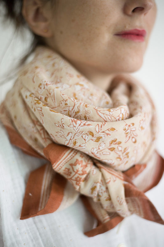 Grand foulard - Sarika Poudre