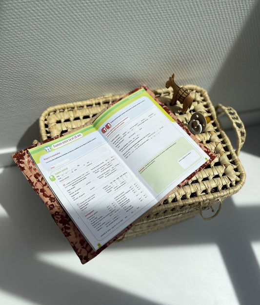 Protège carnet de santé - Isha Cerise